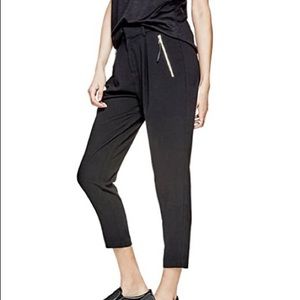 GUESS black cropped dress pants with gold zippers